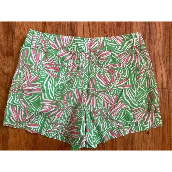 Lilly Pulitzer Callahan Green Bean Walsh shorts size 4 - Picture 1 of 3